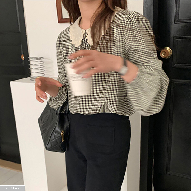 베니 레이스자수 카라 뒷버튼 체크 블라우스 1col 봄 가을 코튼 루즈핏 퍼프 제이플로우 이미지 4