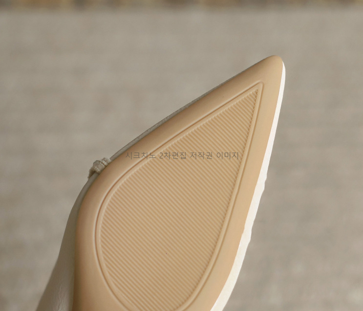 브로넬 5,7cm 스틸레토 큐빅 스트랩 펌프스 미들힐 2color 상세 이미지 29
