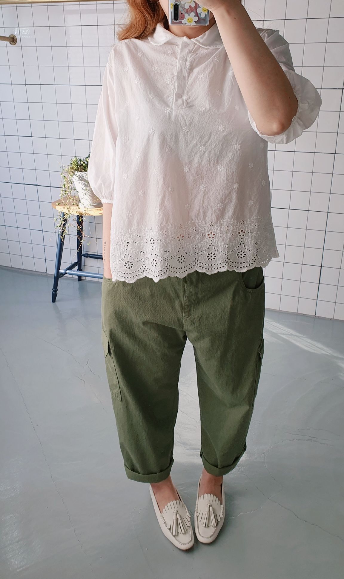 러블리 둥근카라 레이스 면 티셔츠 - 상세 이미지 3