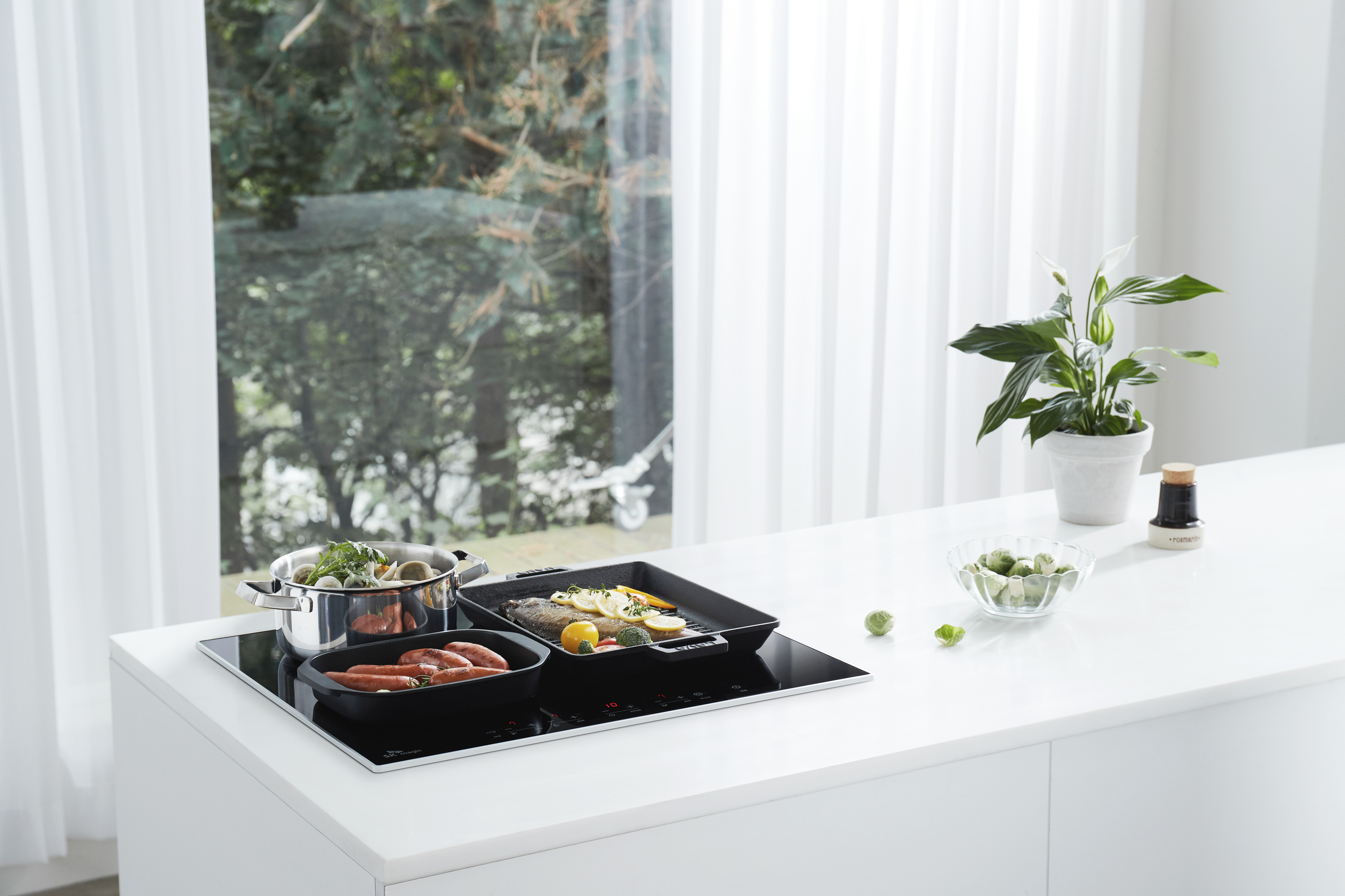 방문설치 3구 파워 인덕션 쿡탑 독일쇼트사상판 전기레인지 3.4Kw ERI4003ANBL