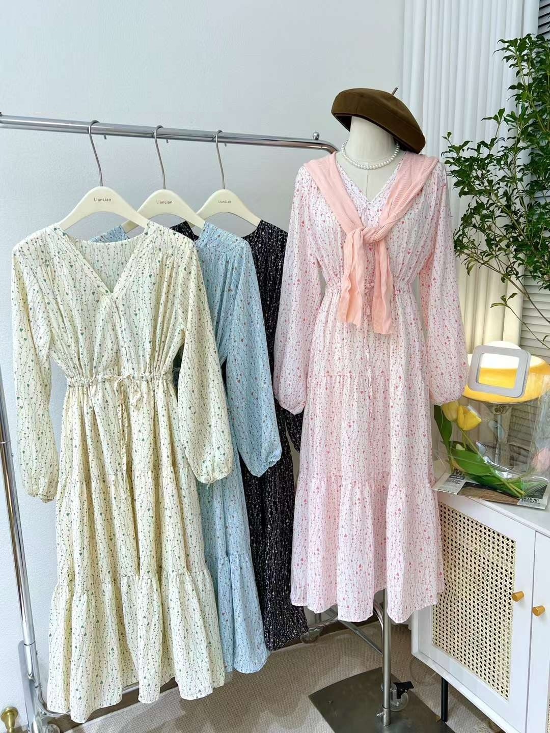 여자여자몰 달콤 하트덩쿨나염 루즈핏 쉬폰긴팔롱원피스 허리끈조절 봄나들이원피스코디 이미지 2