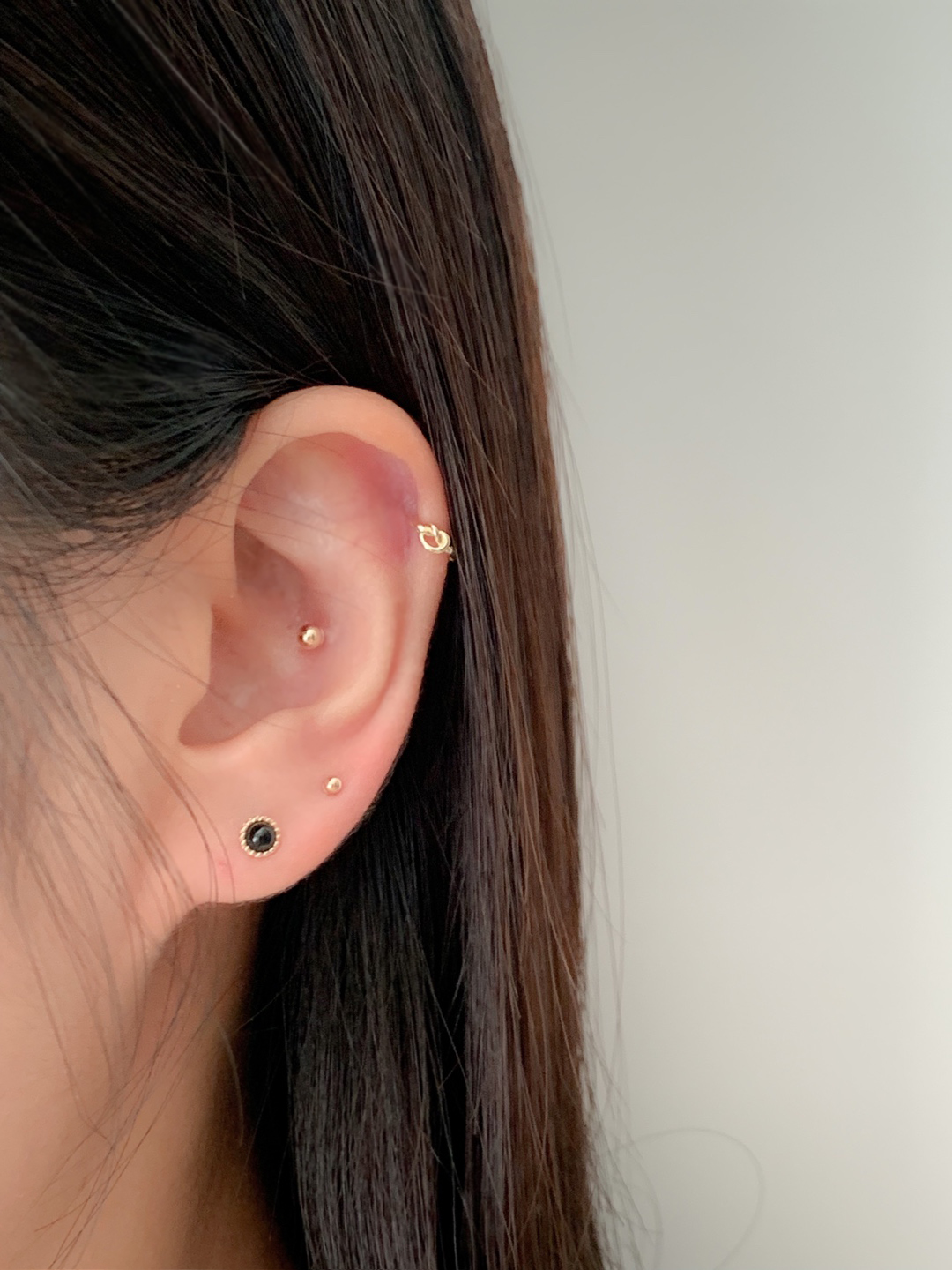 14k 볼라인 귀걸이 M size (4color) 한쌍 - 미니 큐빅 오닉스 오팔 심플 - 상세 이미지 3
