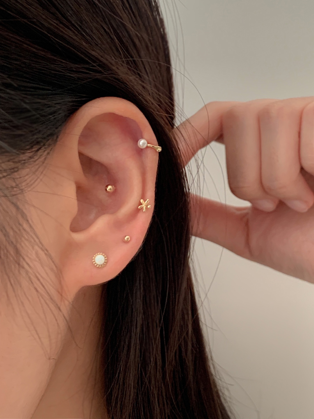 14k 볼라인 귀걸이 M size (4color) 한쌍 - 미니 큐빅 오닉스 오팔 심플 - 상세 이미지 2