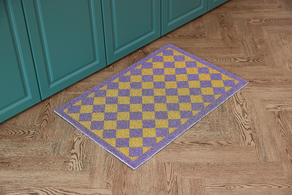 코메샵 현관 매트 노랑스마일씨 체커보드배경 코일매트 90x60cm