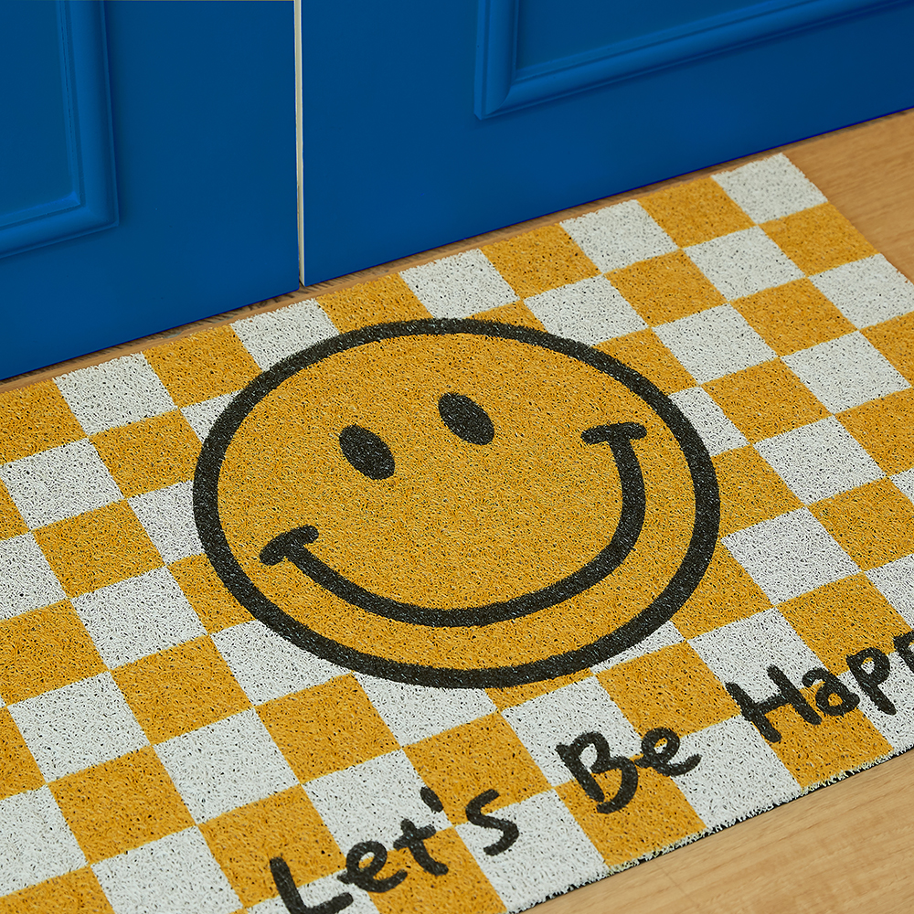 코메샵 현관 매트 노랑스마일씨 체커보드배경 코일매트 90x60cm