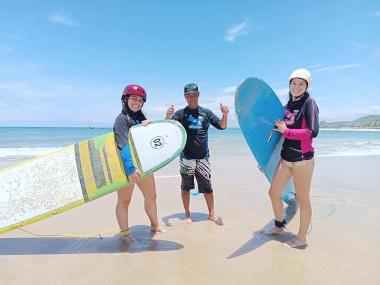 [무이네 서핑] 무이네에서 서핑 레슨 Surfing Lesson 1시간 또는 2시간 - 상품 이미지