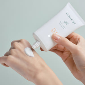 포레스트 비건 마일드 카밍 선크림 80ml(SPF50+) 대용량 / 무기... 솔직 후기 | 피부 타입별 분석 - 상품 이미지 2