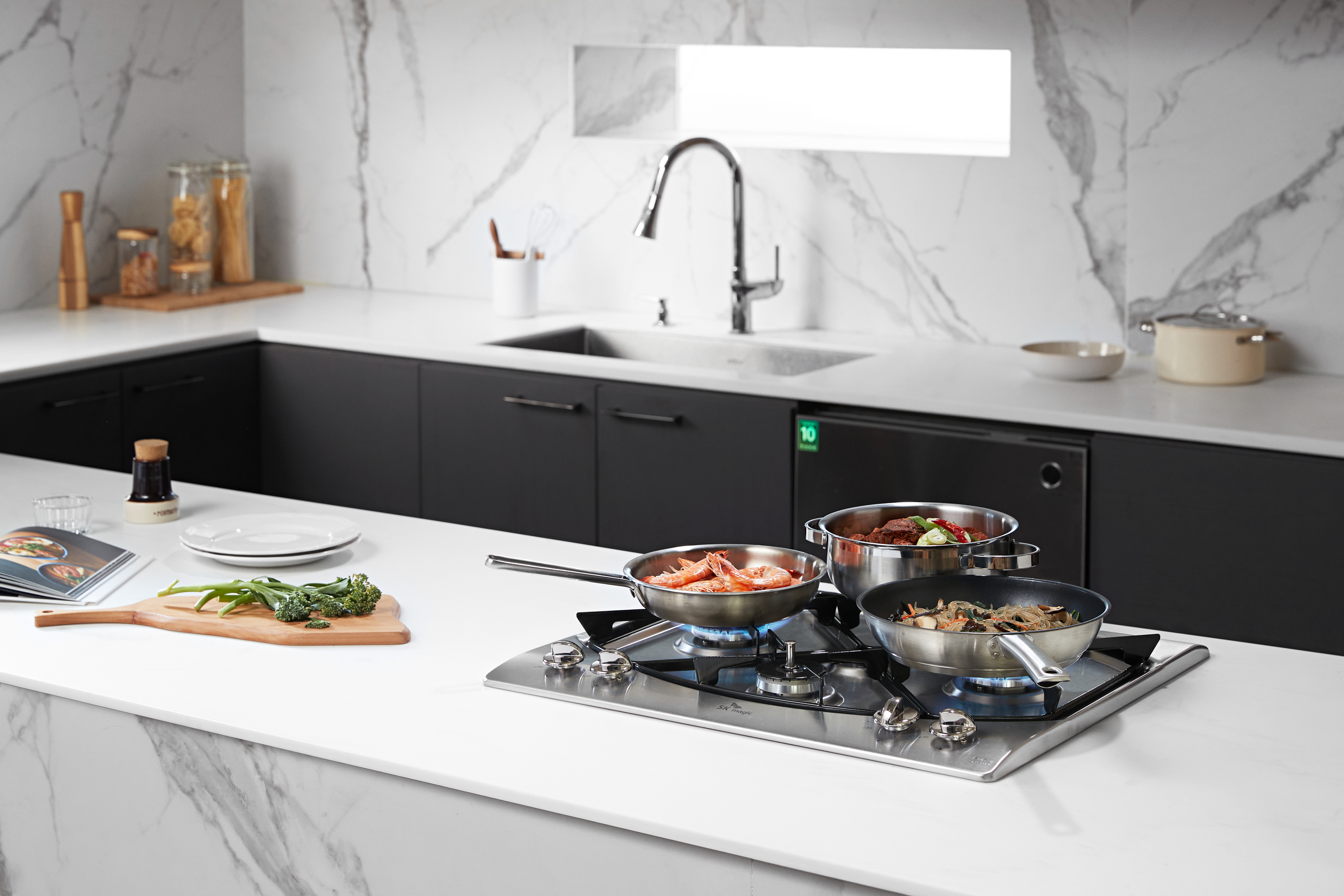 나비엔매직 빌트인 가스 쿡탑 레인지 전기코드식 560x480 GRB9104NASS LNG