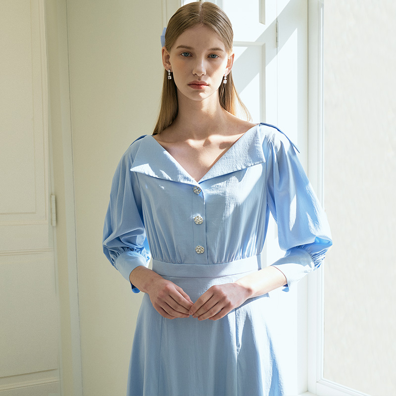 LEINA Deep Vneck Collar Flared Dress_Sky 이미지 4