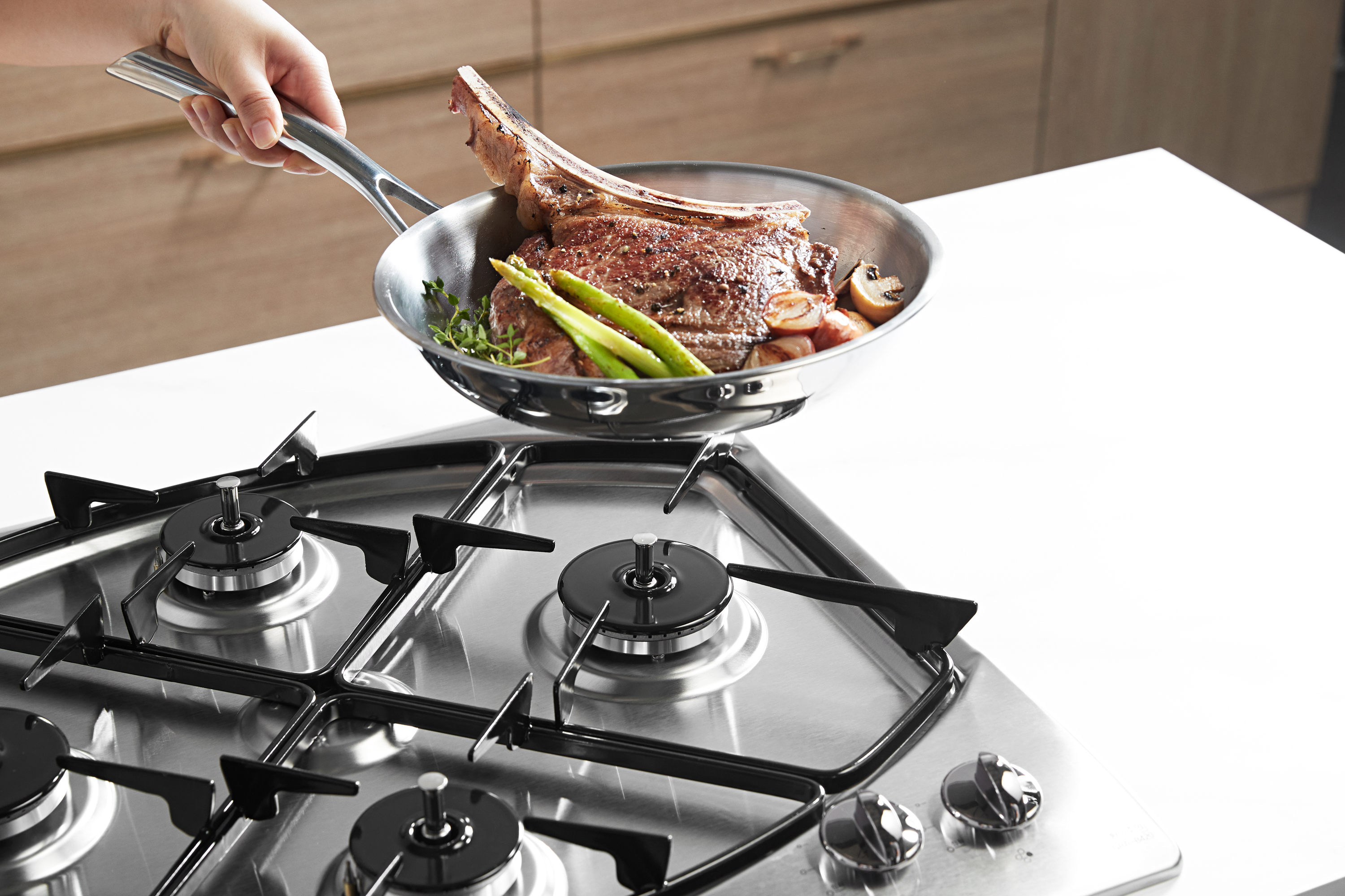 나비엔매직 빌트인 가스 쿡탑 레인지 전기코드식 560x480 GRB9104NASS LNG