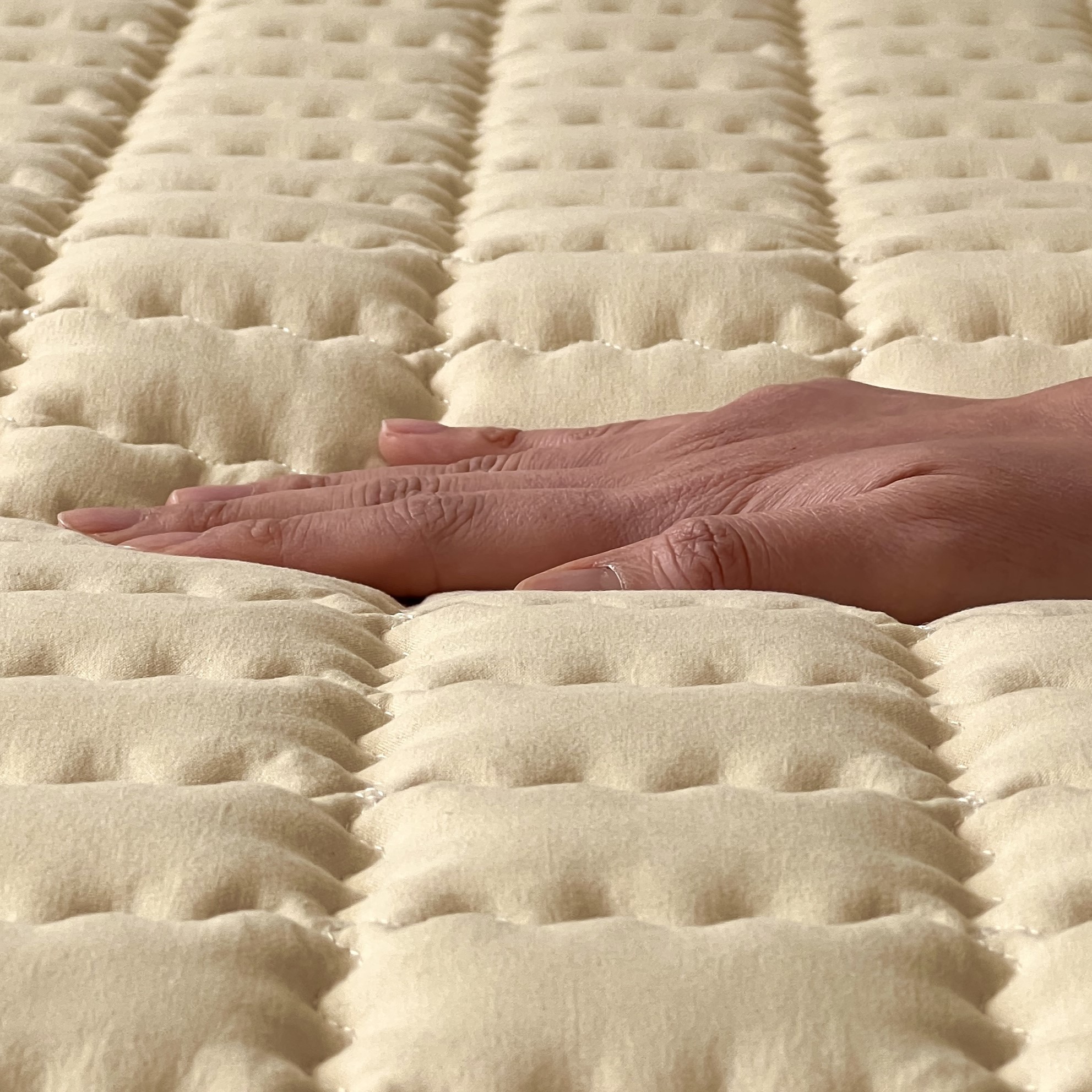 모찌 피치스킨 미끄럼방지 고정밴드 사계절 매트리스 침대 누빔 패드 Q