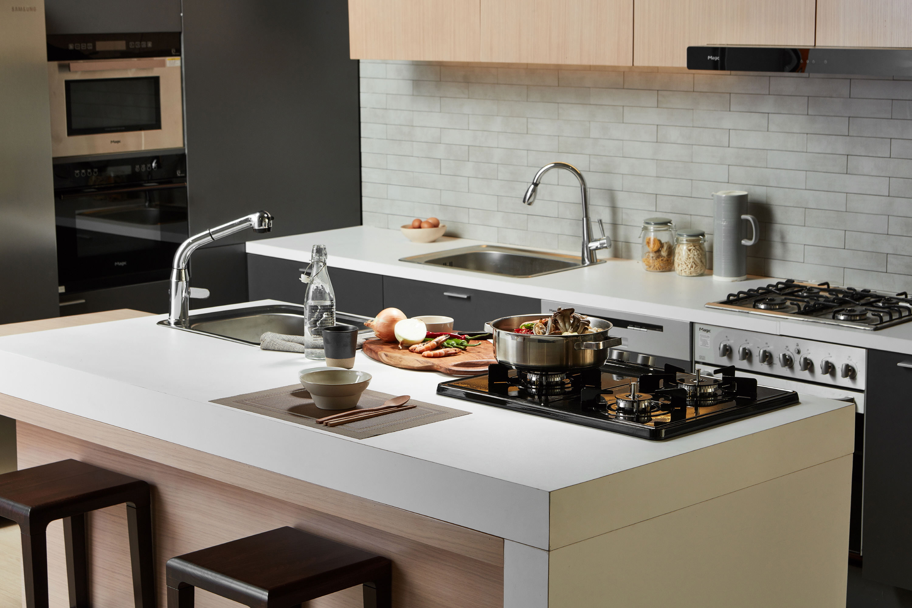 나비엔매직 빌트인 가스쿡탑레인지 560x430-440 블랙펄 GRB7003PDBL LPG