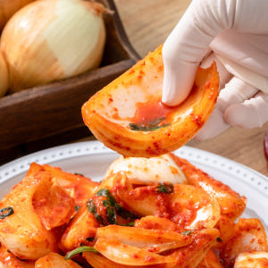 운림가 55년전통 전라도 국내산 양파김치 1kg 맛있게 먹은 솔직 후기 - 상품 이미지 1