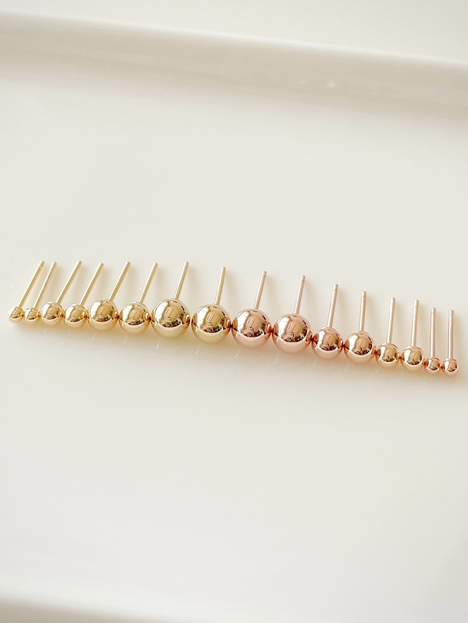 14k 베이직 골드 볼 귀걸이 2mm 3mm 4mm 5mm 심플 데일리 침 - 상품 이미지