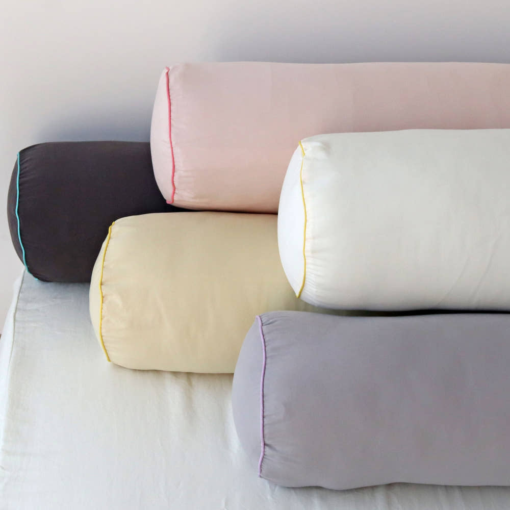 누블 모찌 피치스킨 원형 롱쿠션