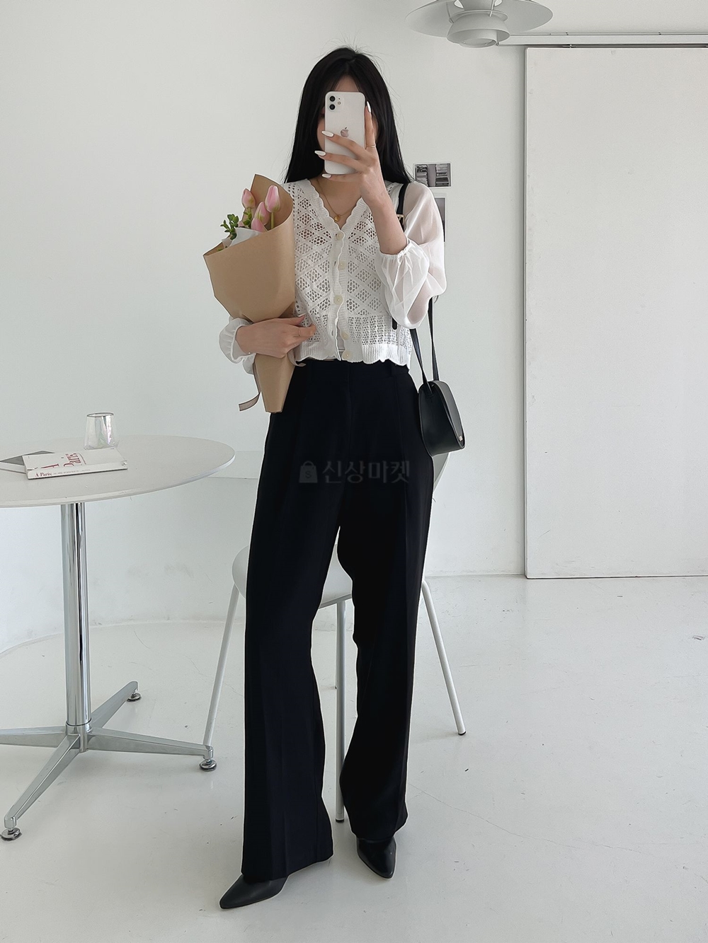 뜨개 펀칭 시스루 쉬폰 V넥 크롭 가디건 이미지 3