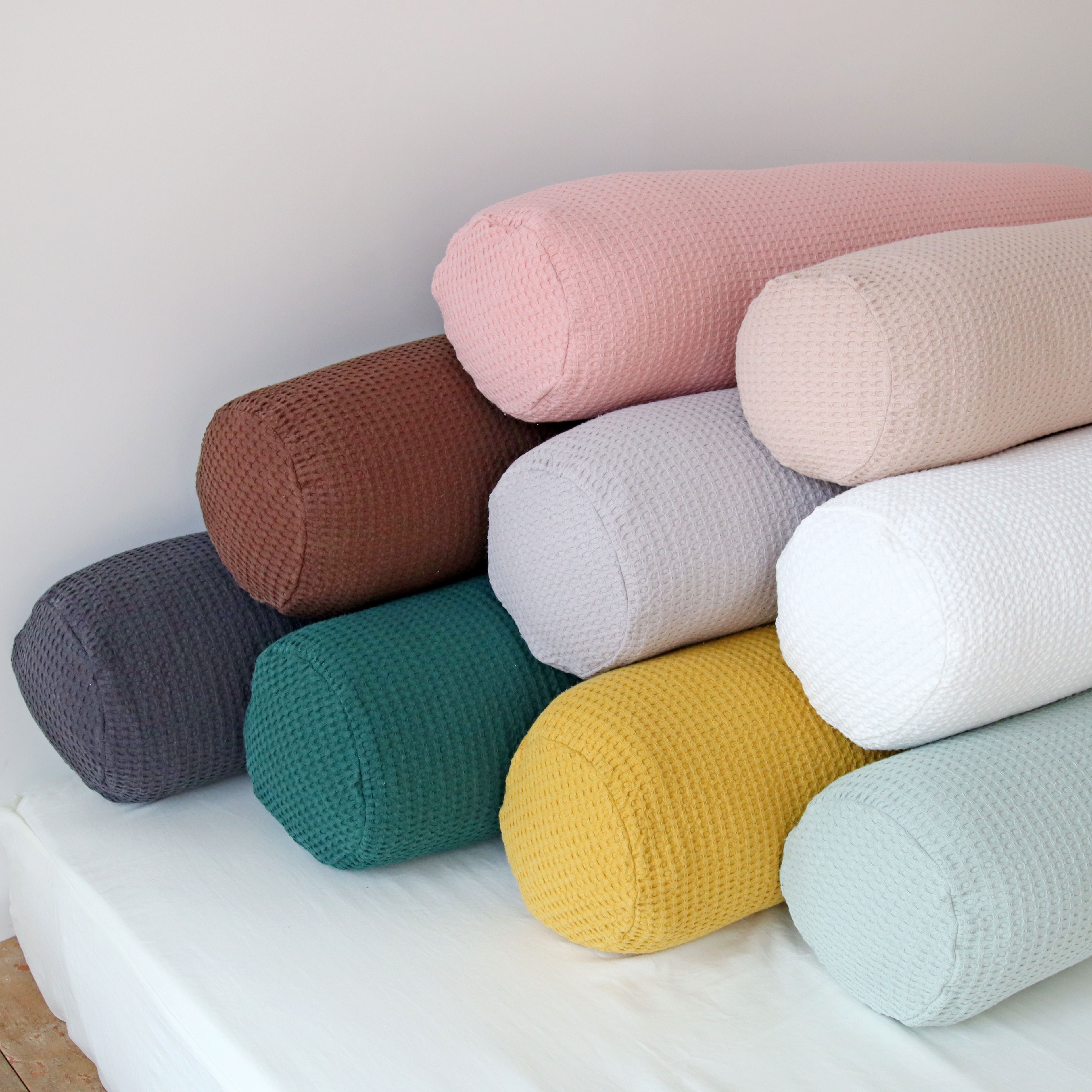 피그먼트 워싱 와플 순면 원형 롱쿠션 안고자는 다리 베개 긴베개 바디필로우 커버