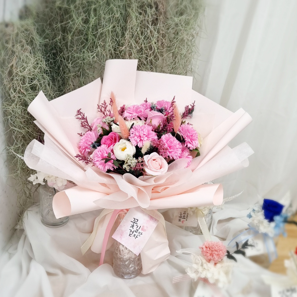 비누꽃 카네이션 어버이날 스승의날 꽃다발 선생님 돈다발 선물 보라카네이션장미15송이 - 상세 이미지 5