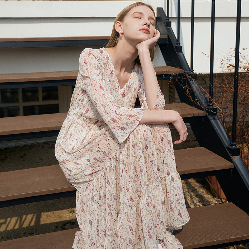 VANESSA  Vneck Flower Chiffon Tiered Dress_Ivory 이미지 2