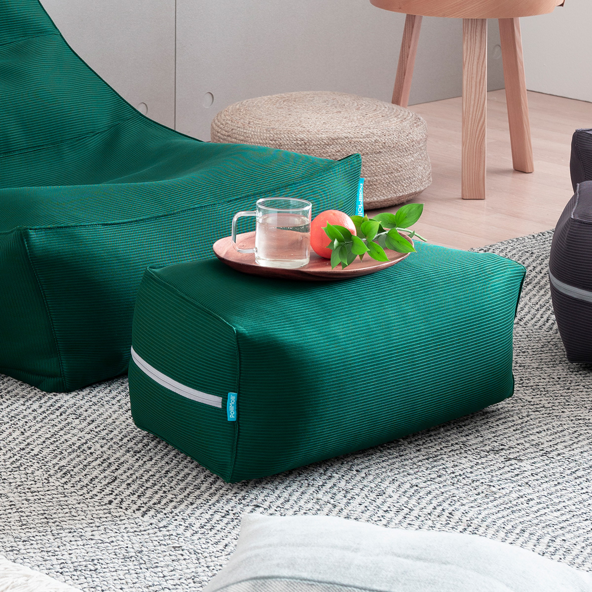 폴리몰리 빈백 웨지 풋스툴 A 에어메시