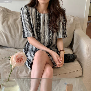 크빌 수술 트위드 라운드 미니 원피스 2col 여름 봄 루즈핏 하객 모임... 착용 후기 | 사이즈/핏 총정리 - 상품 이미지 1