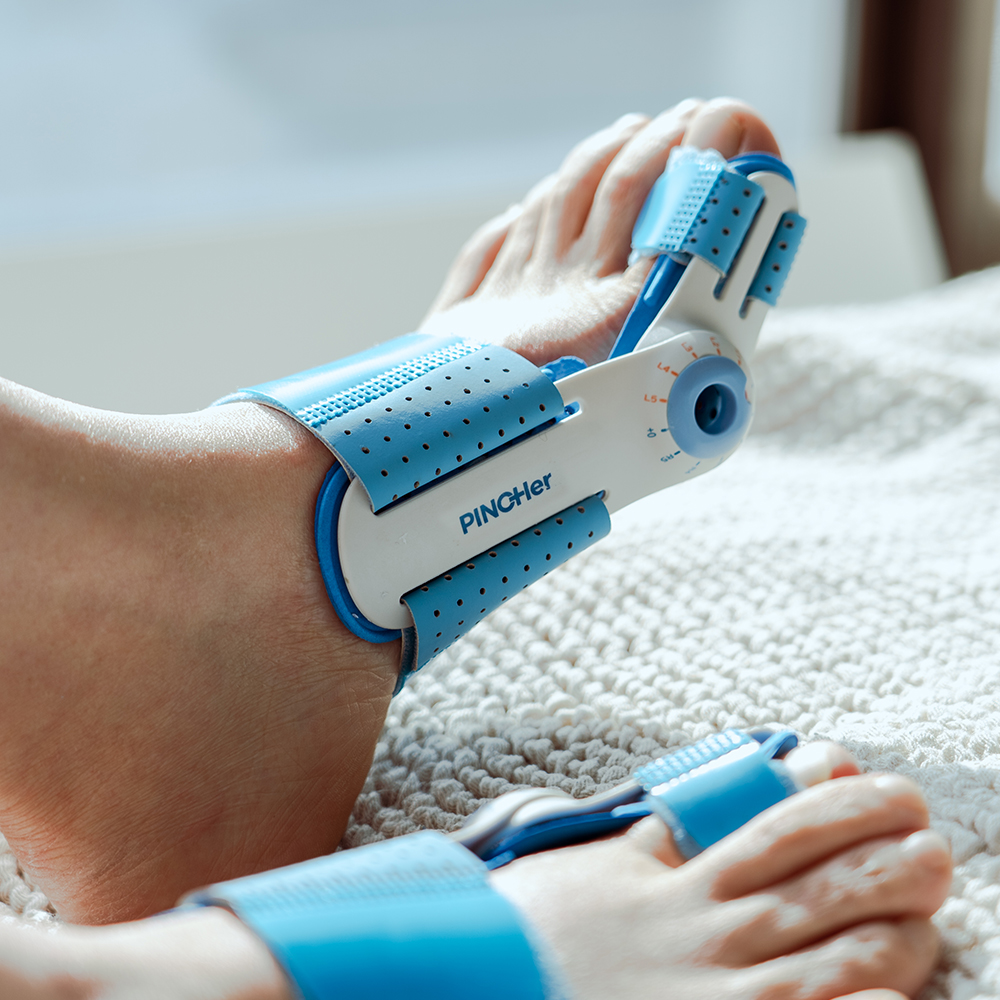 핀처 무지외반증 교정기 엄지 발가락 교정 의료기기