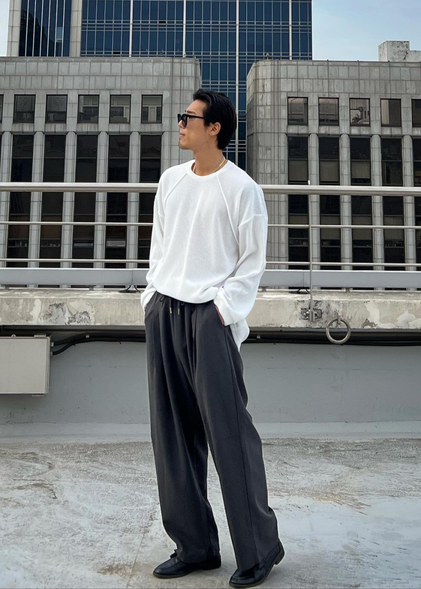 %ED%99%94%EC%9D%B4%ED%8A%B8_%EC%9D%BC%EC%83%81%EC%BB%B7KakaoTalk_Photo_2023-03-26-19-28-07_020_%EB%B3%B5%EC%82%AC%EB%B3%B8