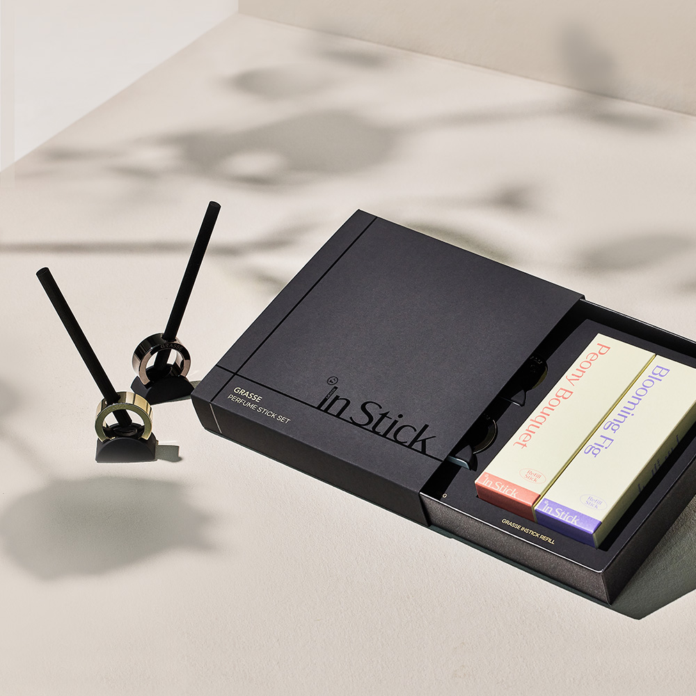 [불스원]그라스 인스틱 디퓨저 차량용 방향제 선물 패키지 피오니 부케+블루밍 피그(SET)