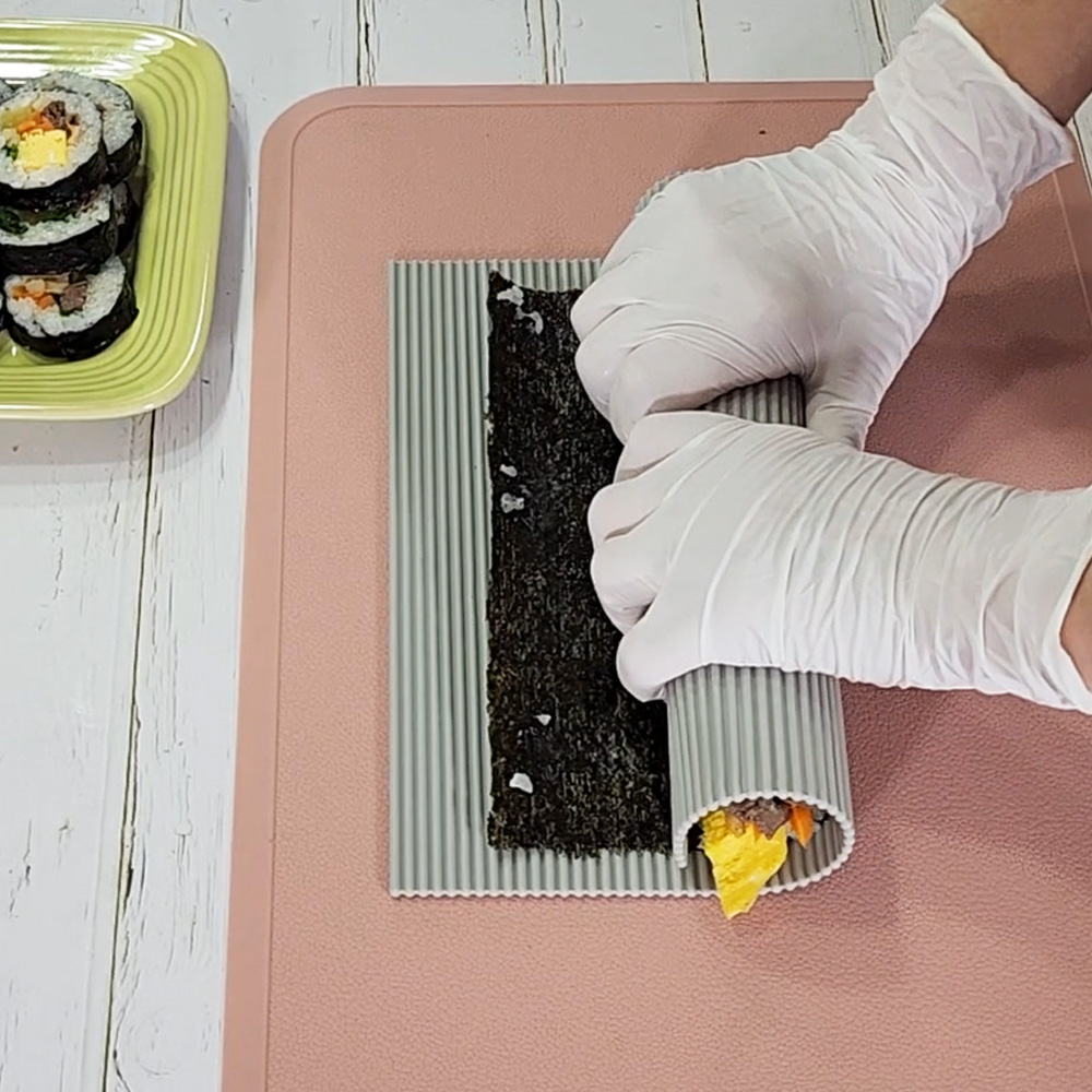 마미스테이블 에어프라이어 매트 최상급 식품등급 실리콘 김밥말이L(26cm) 이미지 7