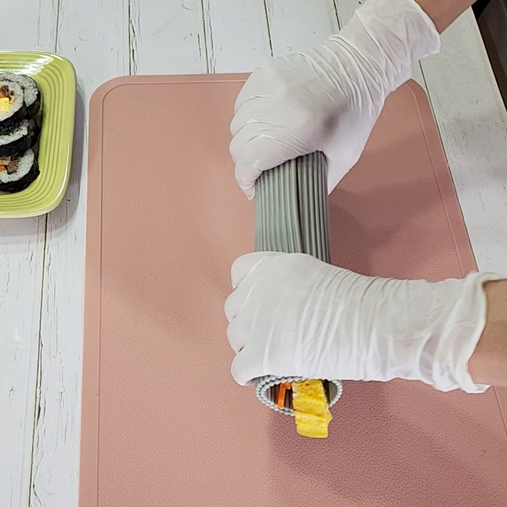 마미스테이블 에어프라이어 매트 최상급 식품등급 실리콘 김밥말이L(26cm) 이미지 8