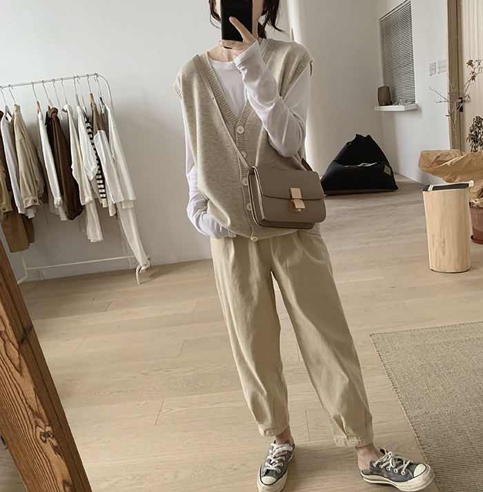 간절기 브이넥 여성니트조끼 루즈핏 - 상세 이미지 3