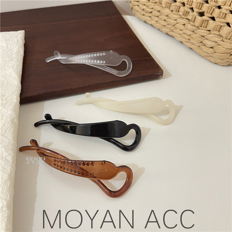 가벼운 올림머리핀