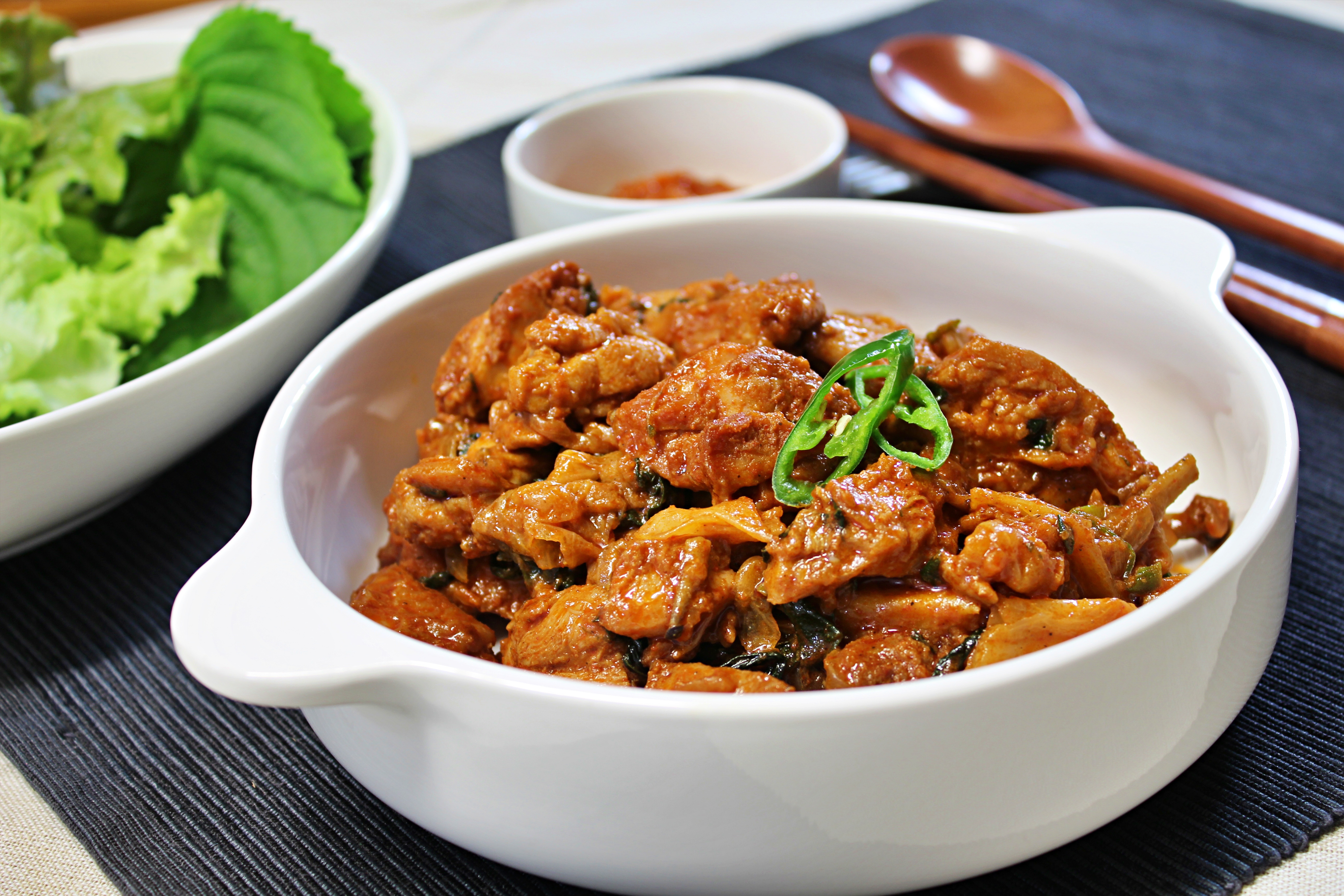 춘천 양념 닭갈비 캠핑 밀키트 매운맛 간장맛 500g 2팩 춘천닭갈비 2인분 - 상세 이미지 5