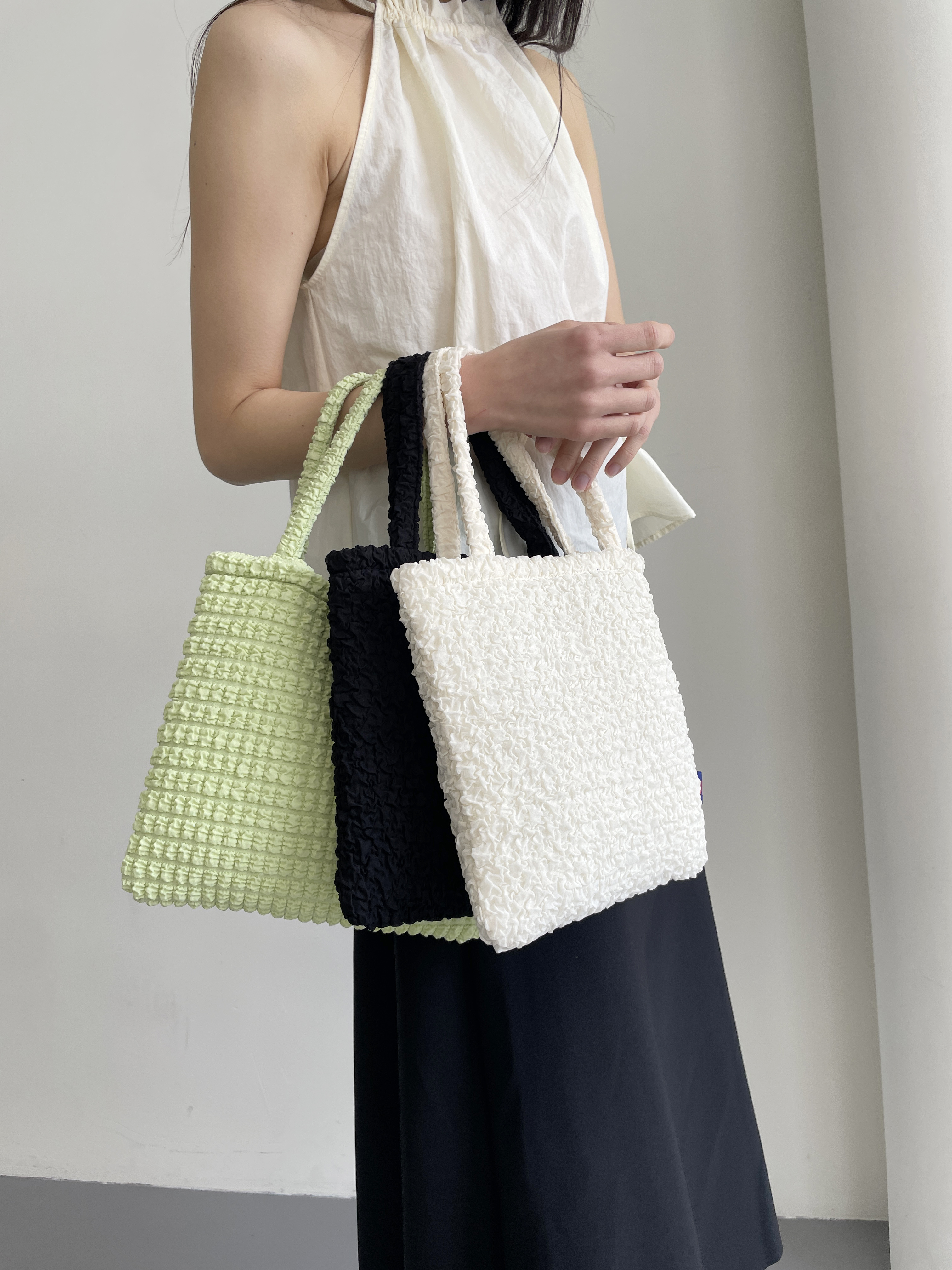 JOUER.쥬에  패딩 크리즈  미니백_  크림/ 블랙