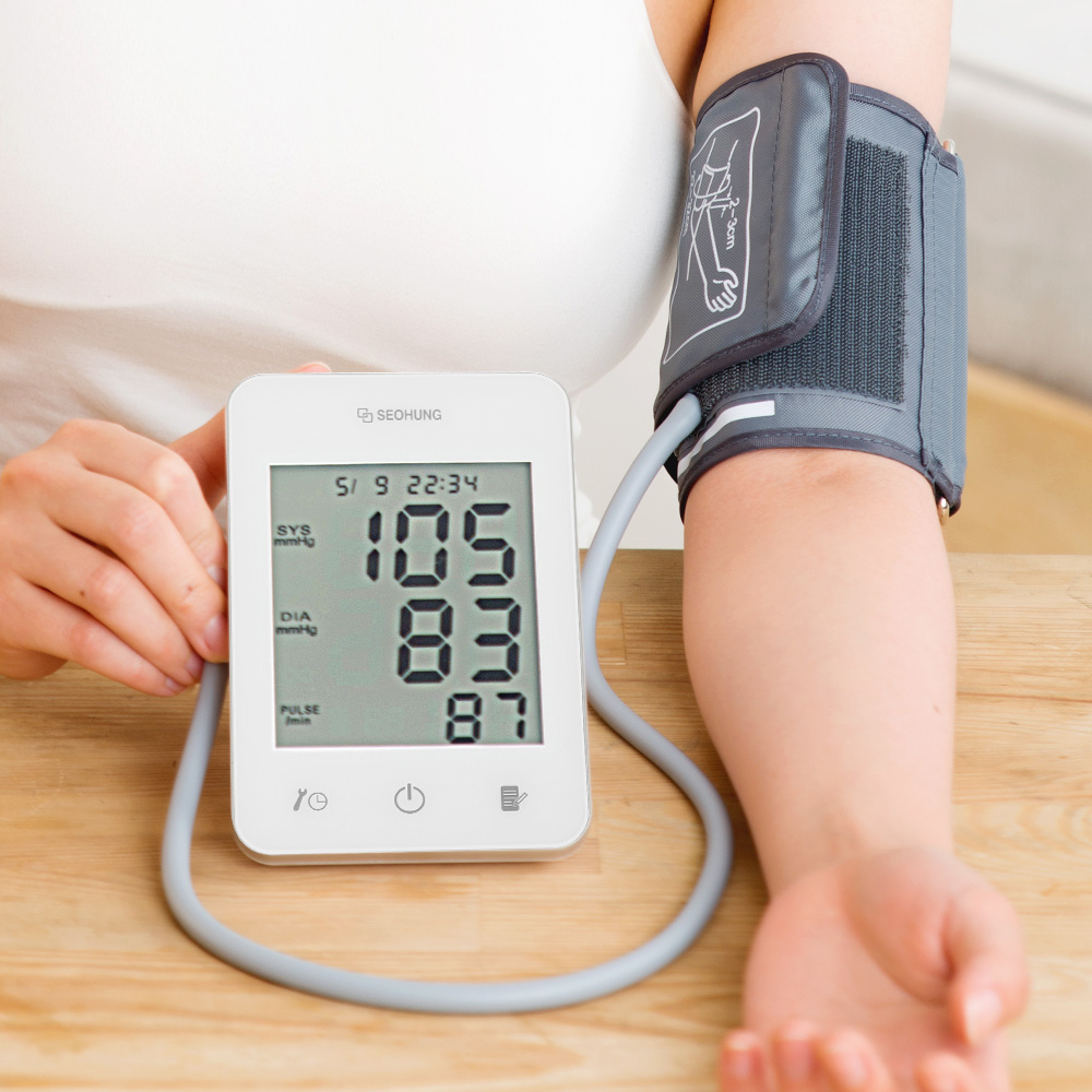 위드웰 혈압계 혈압측정기 가정에서 손쉽게 사용할수 있는 팔뚝형 자동전자혈압계
