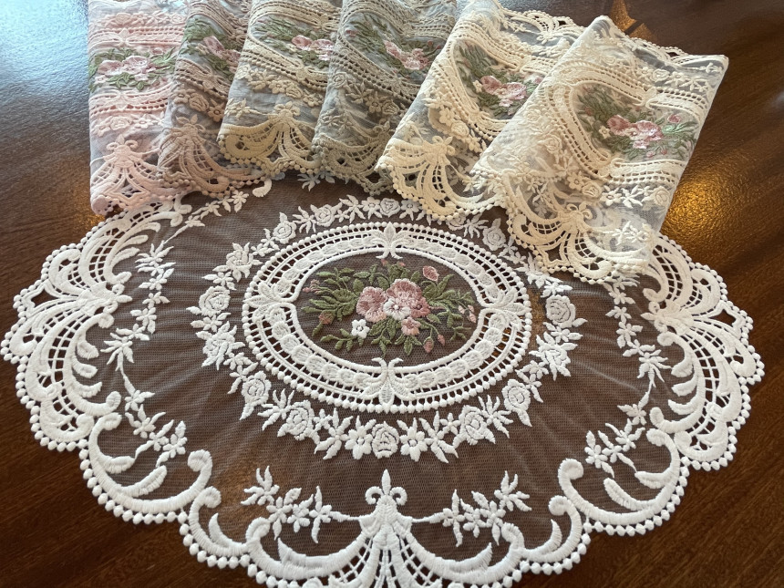 프렌치 레이스 플라워 자수 테이블매트