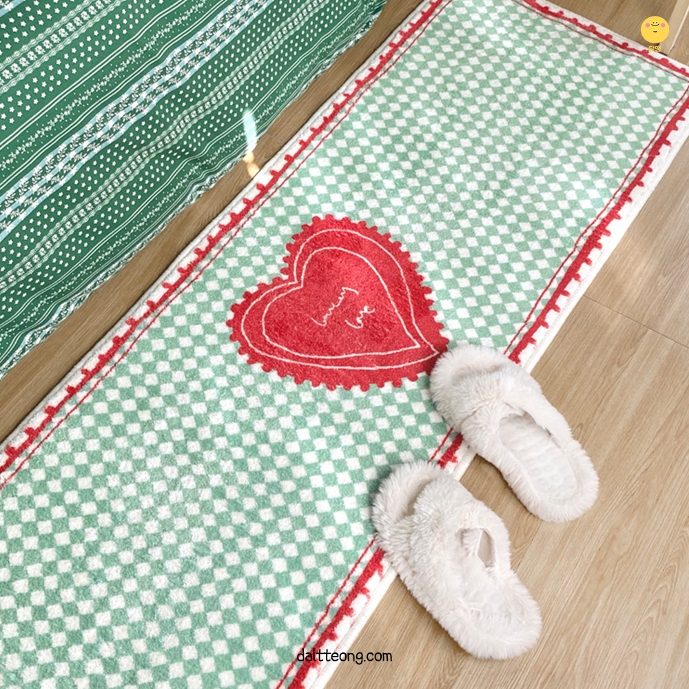 달떵 귀여운 그린 하트 패턴 침실 긴 러그 침대 거실 아이방 인테리어 카페트 160x80