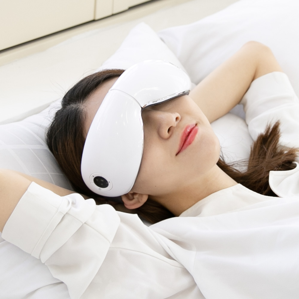 오아 아이프로 눈 마사지기 무선 안마기 온열 찜질기 엄마 아빠 부모님 친구 생일 선물 제품 이미지