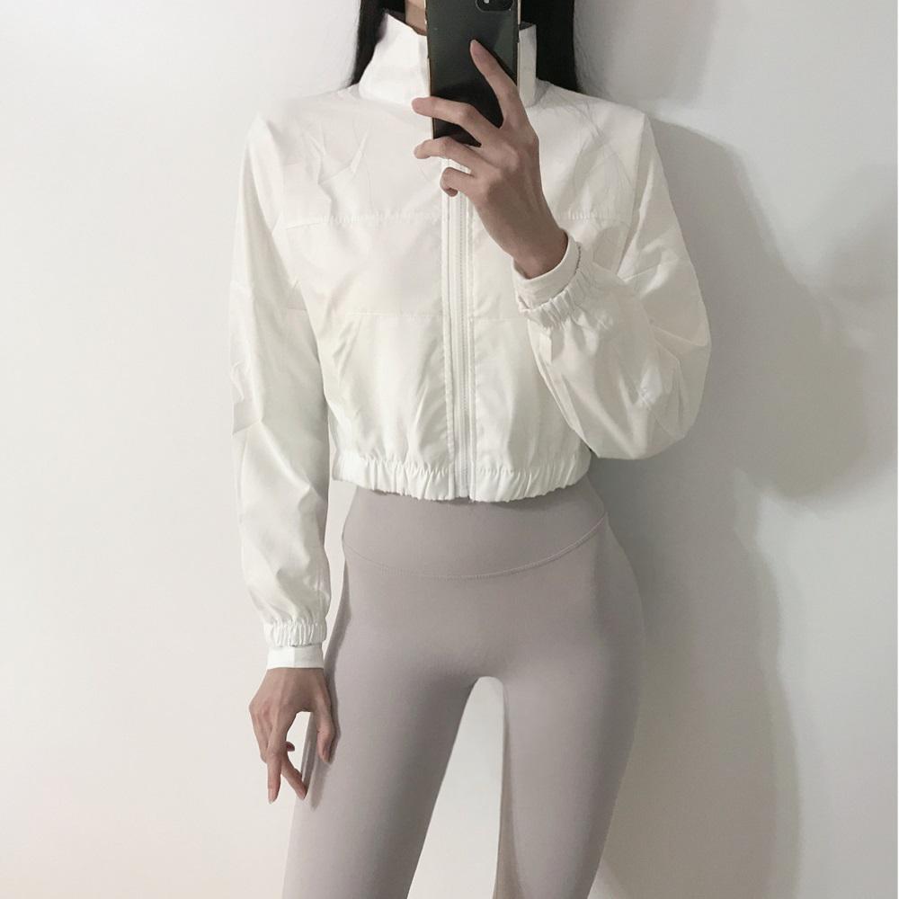 로라벨 숏 아노락 크롭 필라테스 복 요가 커버업 탑 옷 운동복 헬스 복장 상의 집업 - 메인 이미지