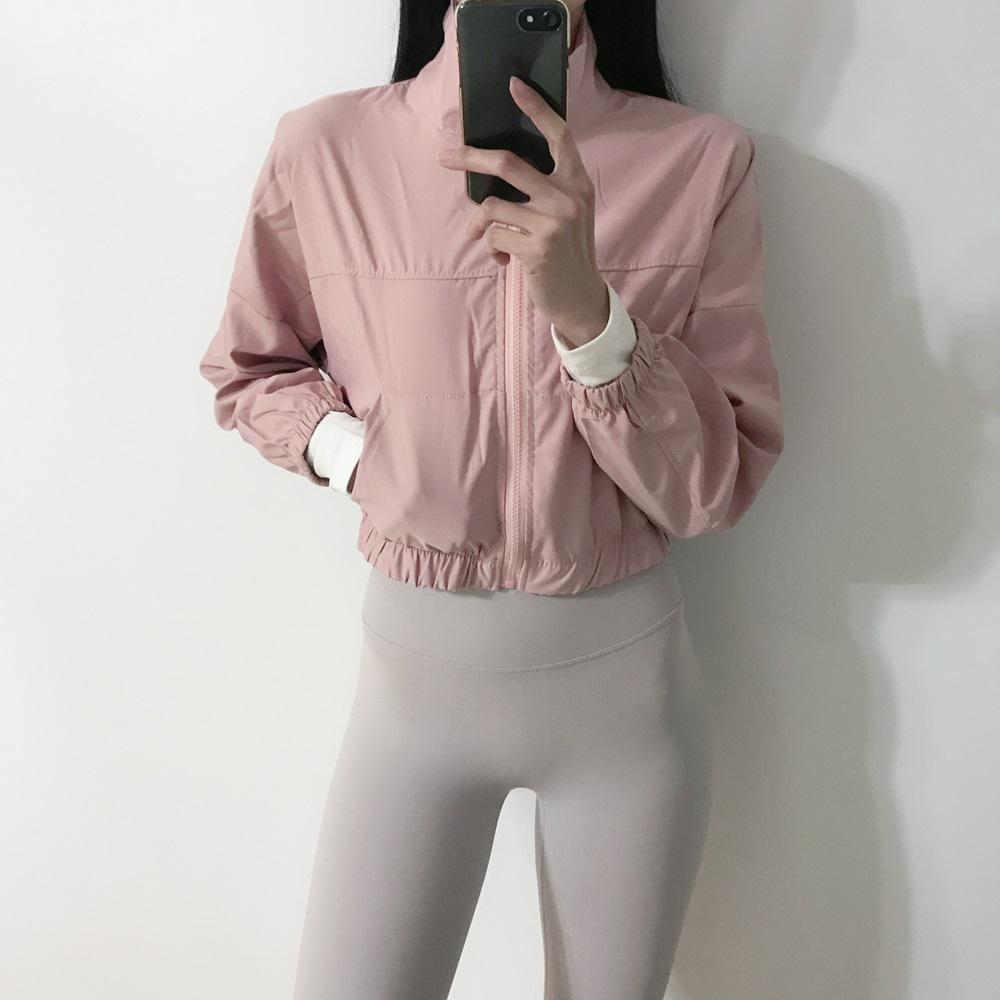 로라벨 숏 아노락 크롭 필라테스 복 요가 커버업 탑 옷 운동복 헬스 복장 상의 집업 - 상세 이미지 3