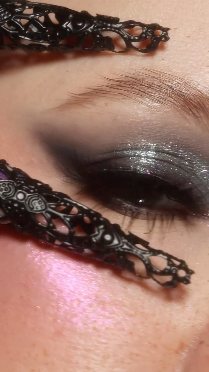 kaleidos black jasmine 그레이 팔레트 쿨톤 스모키 섀도우 팔레트 - 상세 이미지 4