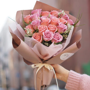 어버이날 졸업 꽃다발 축하 장미 로즈데이 졸업식 여자친구 꽃선물 예쁜 비... 솔직 후기 | 실사용자 리뷰 분석 - 상품 이미지 2