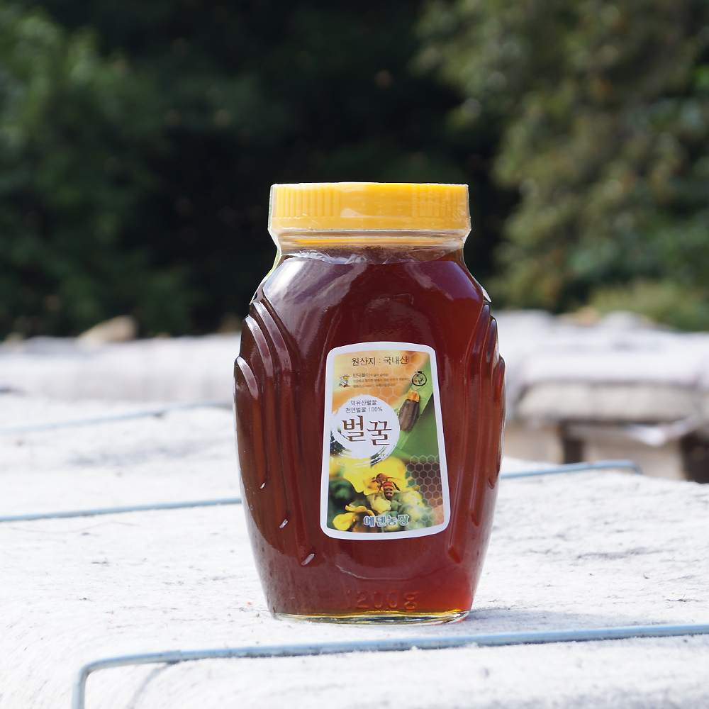 사양꿀이 아닌 100% 꽃에서 얻은 자연 벌꿀 쌉싸름한맛이 특징인 밤꿀 1.2kg