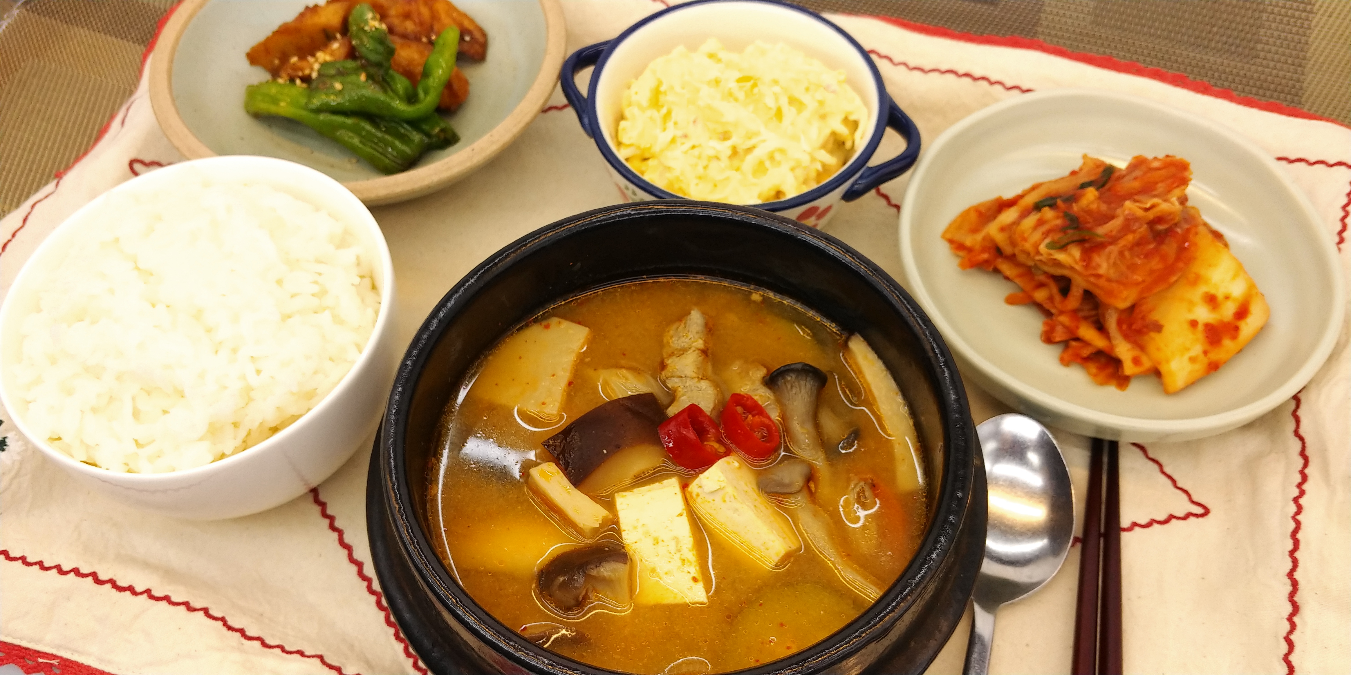 한봉식품 돼지고기 버섯 된장찌개 (400g) 실제 제품 사진
