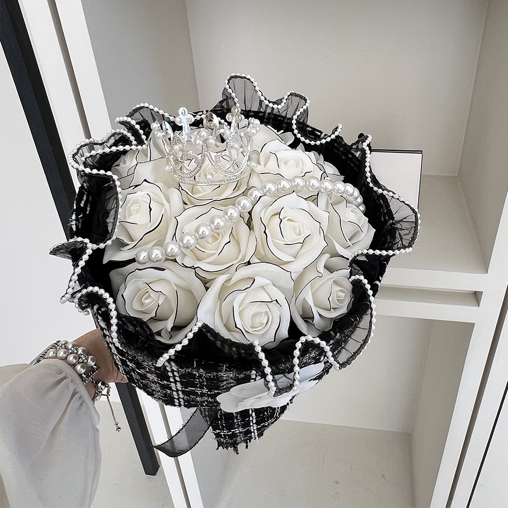 졸업식꽃다발 명품 비누꽃다발 졸업 꽃 샤넬장미 화이트 S 블랙