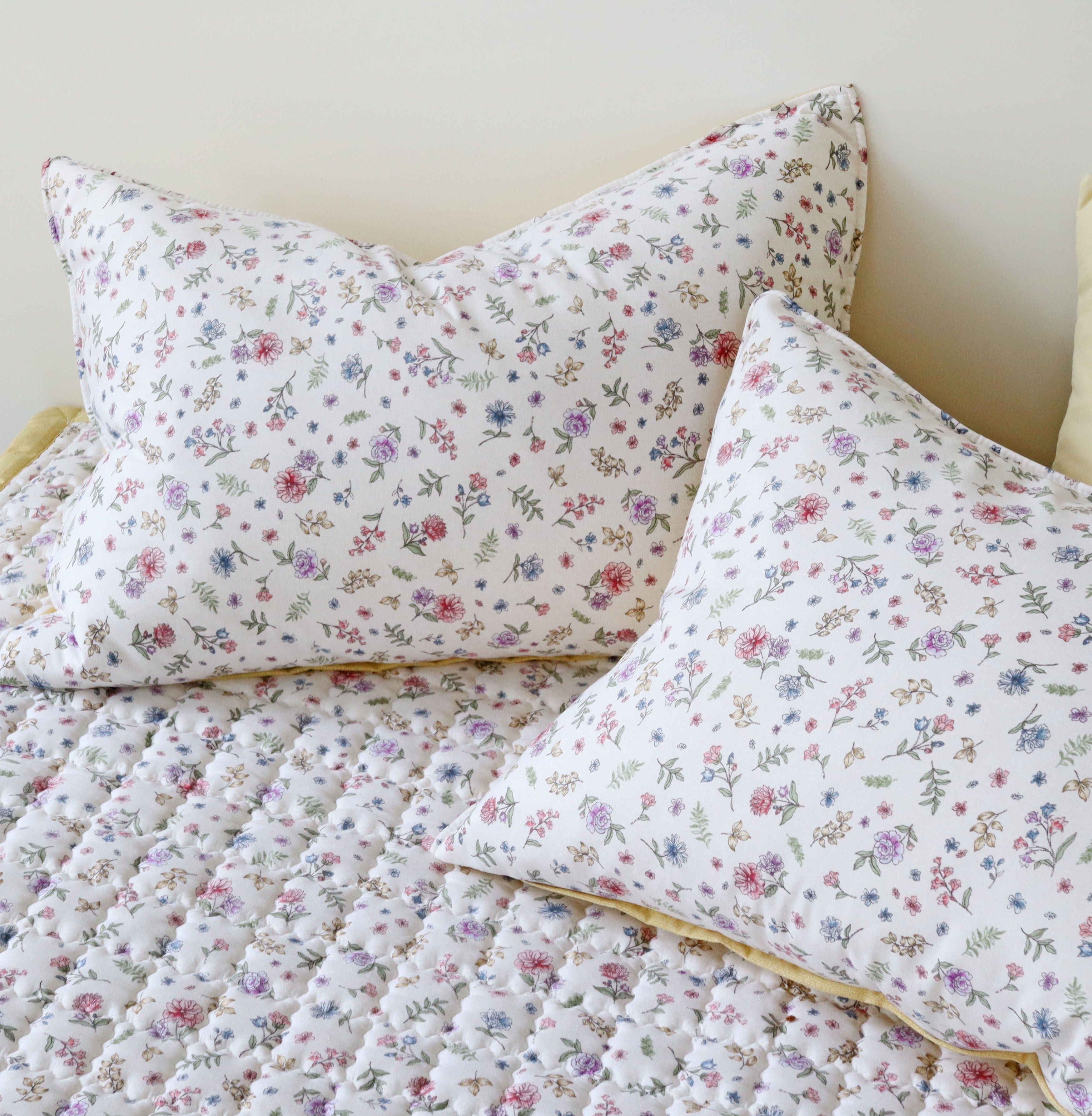 쉐어 세미 마이크로 먼지 없는 논슬립 미끄럼방지 침대 패드 Q