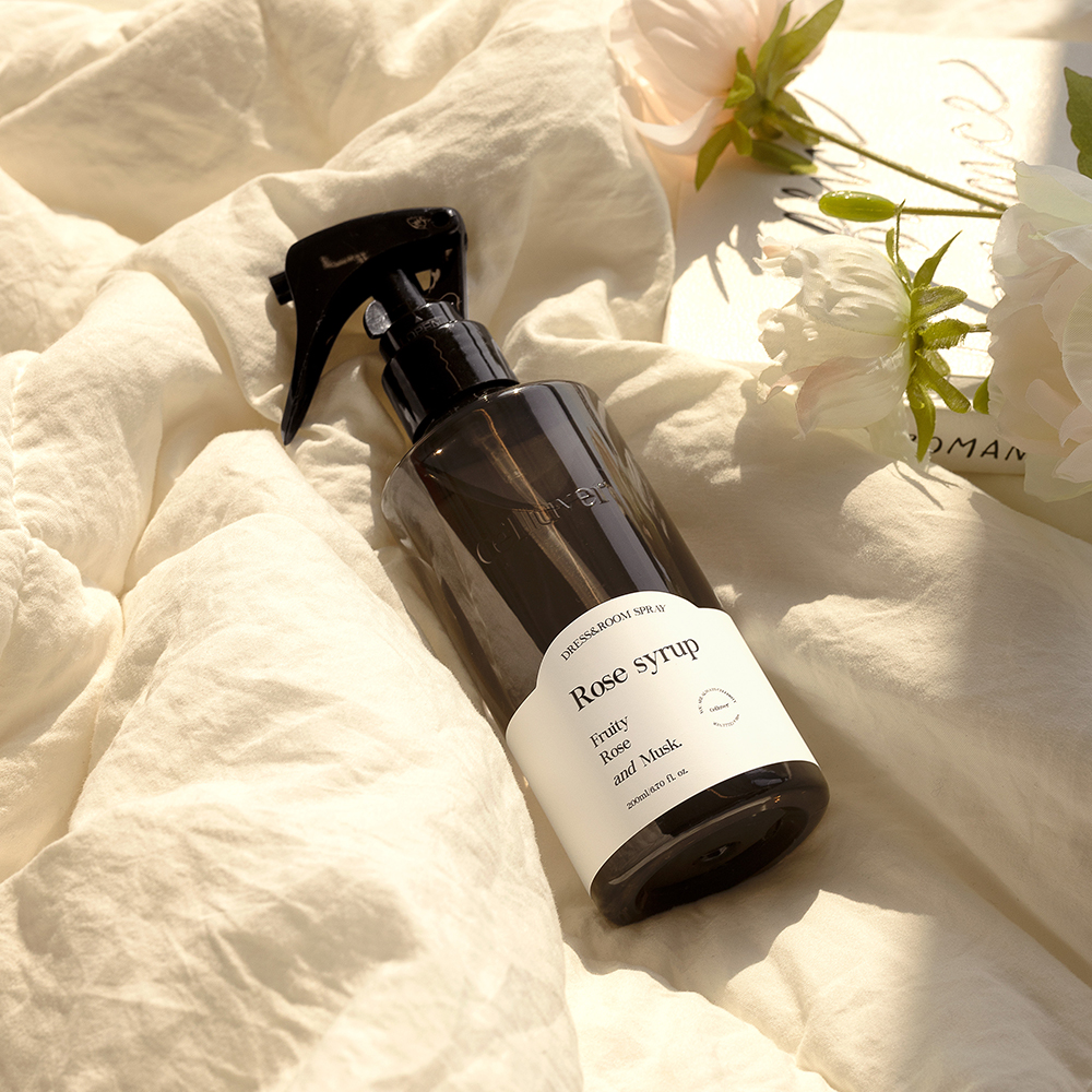 1+1셀러버 올리브영 섬유향수 필로우미스트 머스크피오니 우디향 섬유탈취제 정전기방지스프레이 제품 이미지