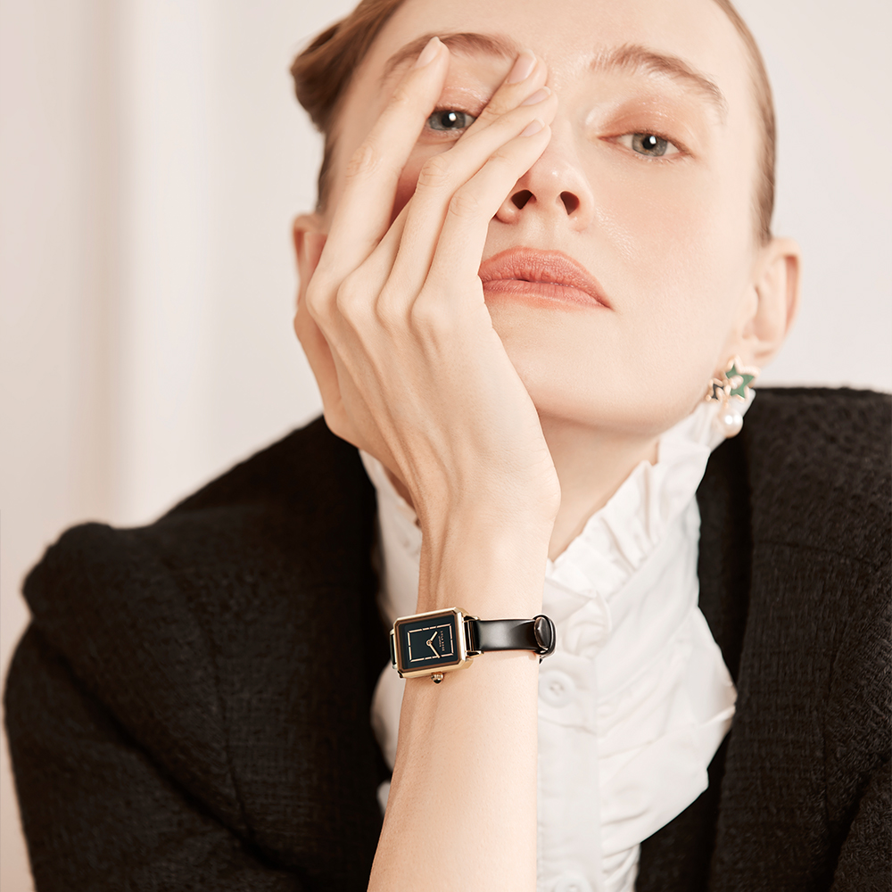 롤라로즈 Ms Lola 로즈골드 블랙 오닉스 여자가죽시계 LR2133