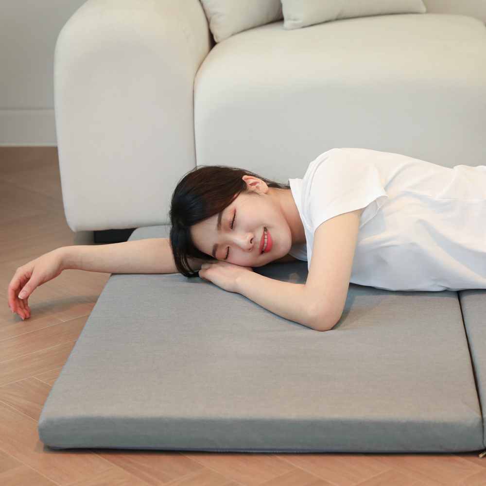 집앤콕 매트리스 수면매트 침대 토퍼 바닥 싱글 3단 접이식매트리스 5.5cm S