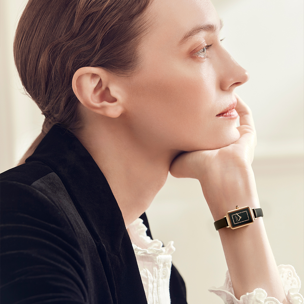 롤라로즈 Ms Lola 로즈골드 블랙 오닉스 여자가죽시계 LR2133